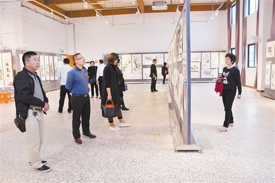 多圖|走進(jìn)開平“網(wǎng)紅地”長(zhǎng)沙文體活動(dòng)中心 展覽服務(wù)新體驗(yàn)