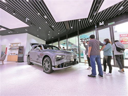 羊城晚報(bào) 廣州新能源車購(gòu)車補(bǔ)貼落地，最高1萬(wàn)元助力綠色出行，汽車零配件零售迎新機(jī)遇