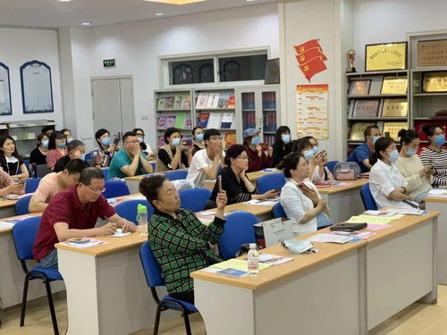 市南區招生政策宣傳教育服務走進街道社區，打造教育咨詢服務新平臺